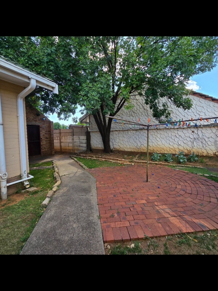 4 Bedroom Property for Sale in Brandwag Free State